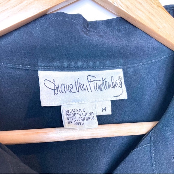 Diane Von Furstenberg Black Silk Button Down Blouse - Picture 4 of 4